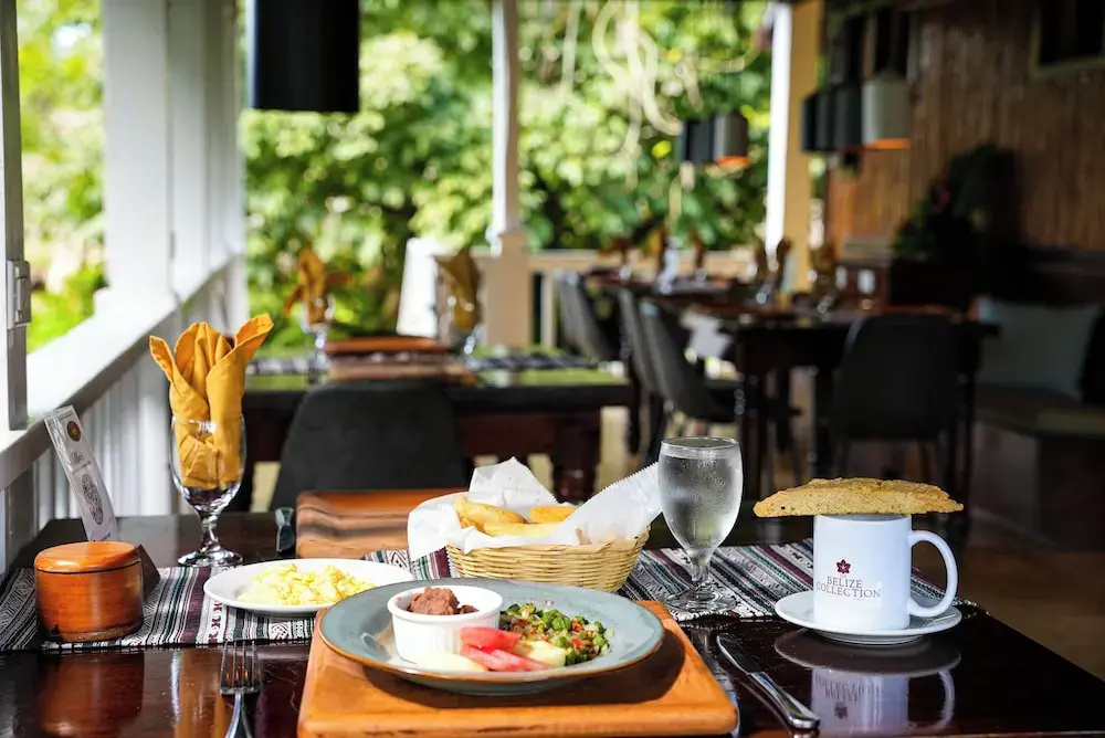 Food & Beverage