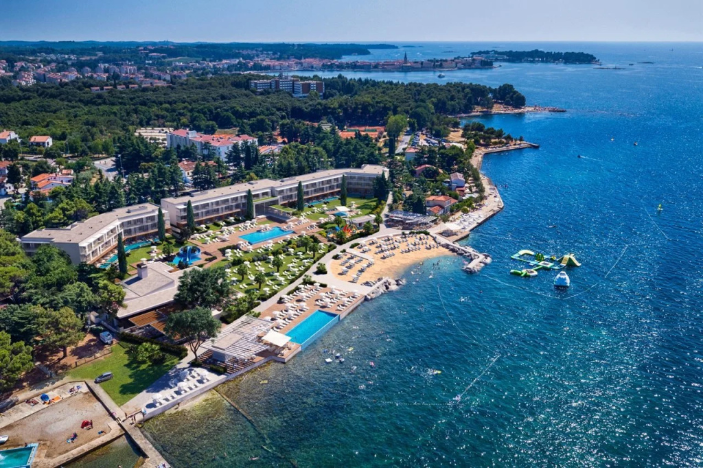 Beach & Waterfront