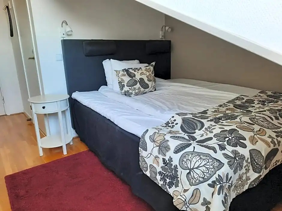 Economy Double room with garden view full double bed