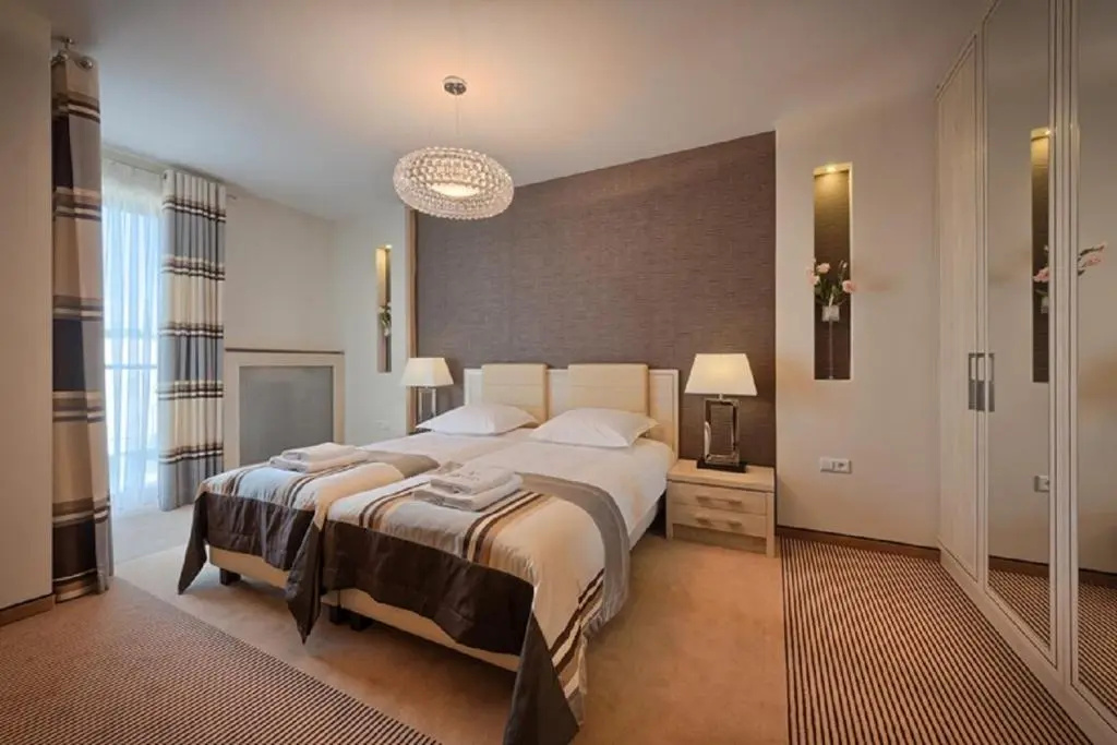 Deluxe Single Apartment