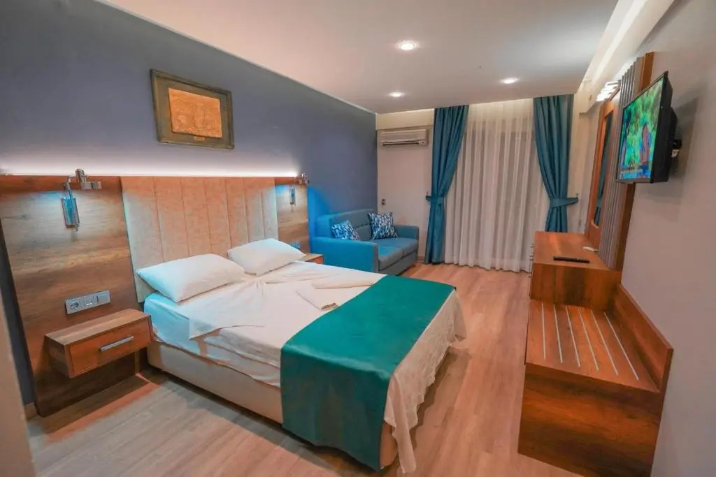Standard Triple room