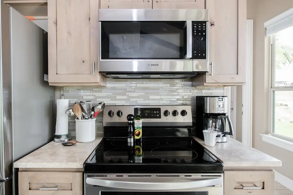 All-suite Century Oak House - Walk To Hidden Falls 2 Bedroom Home - фото 13