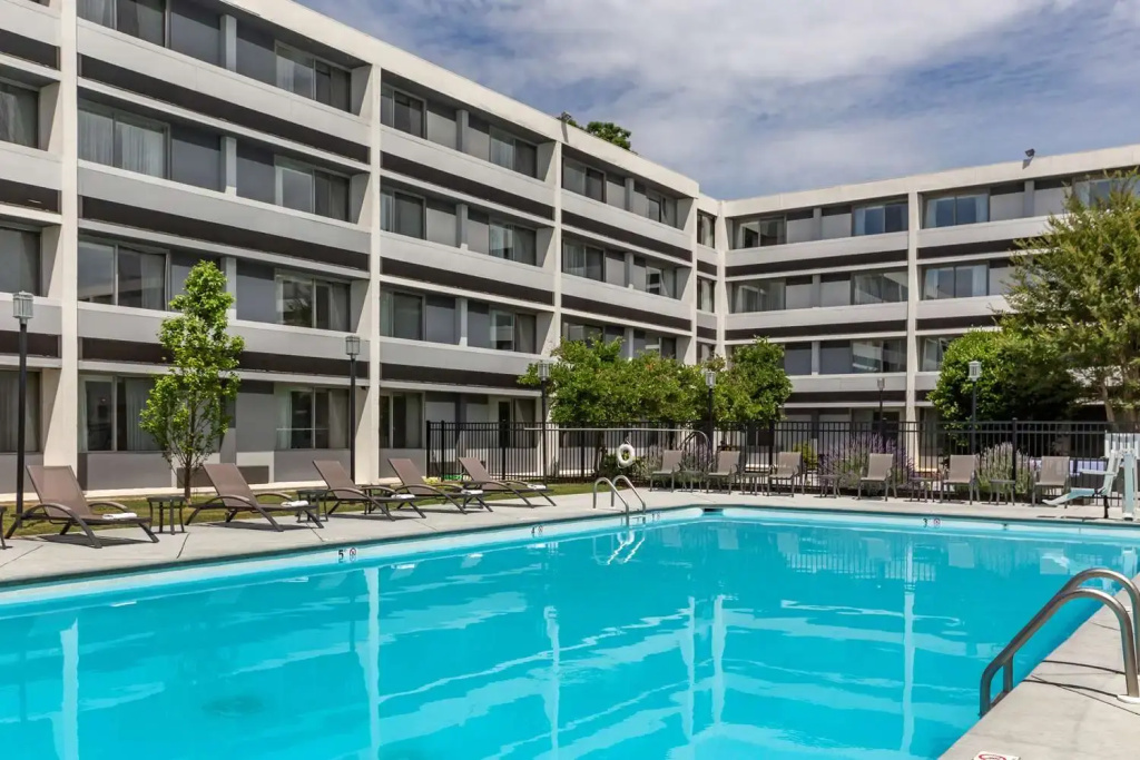Best Western Plus University Inn - Général