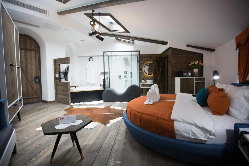Spa Double room (full double bed)
