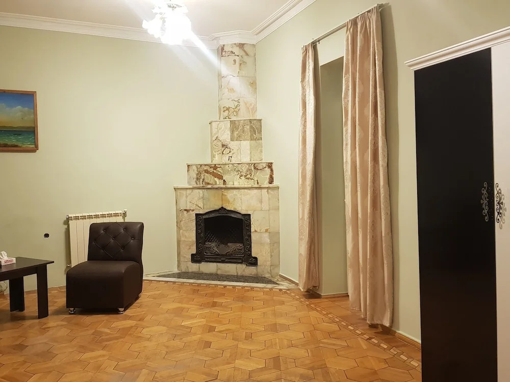 Bloor Hotel - фото 2