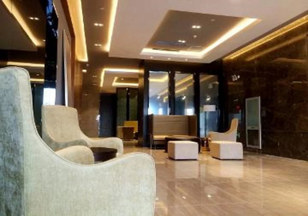 Lobby & Reception