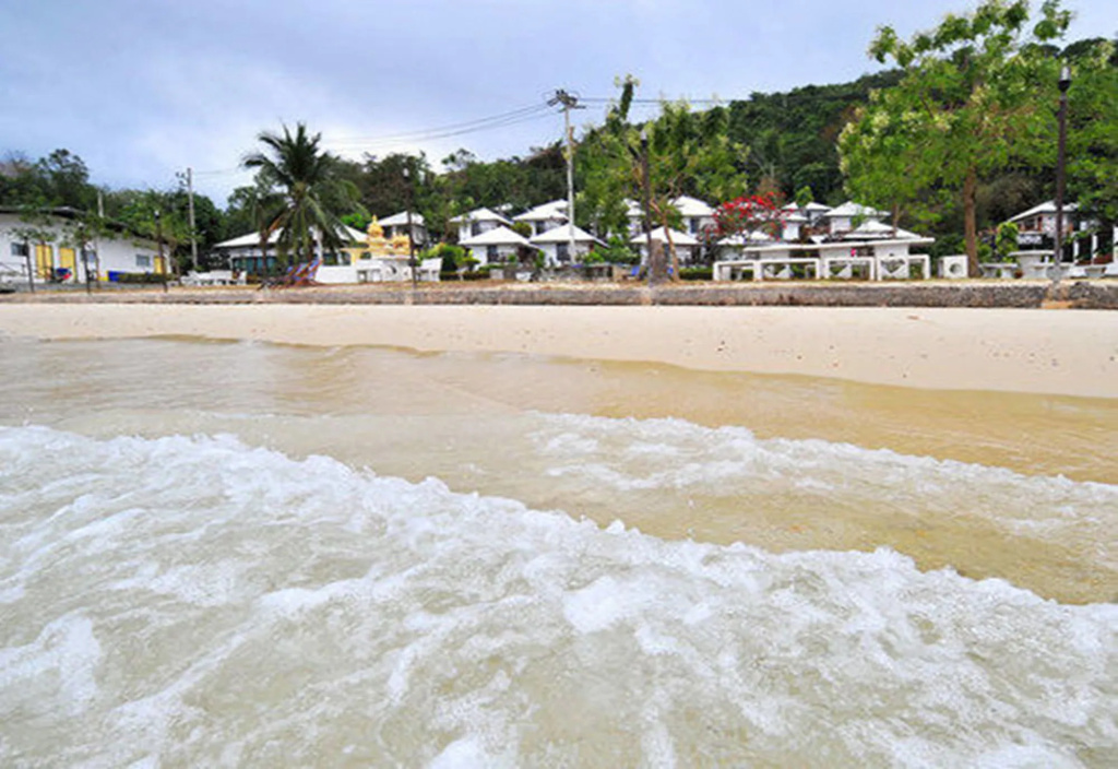 Beach & Waterfront