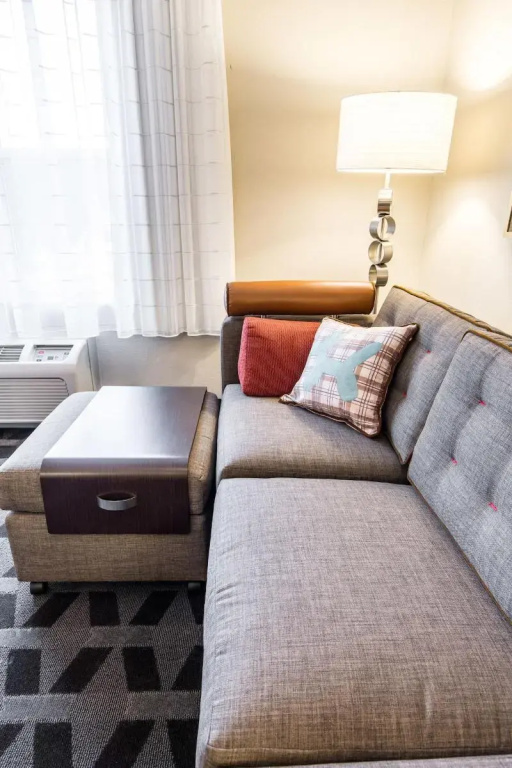 TownePlace Suites by Marriott Gilford - Général