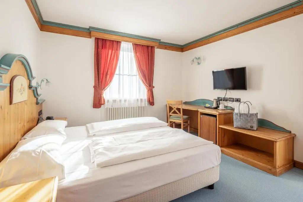 Standard Double room (full double bed)