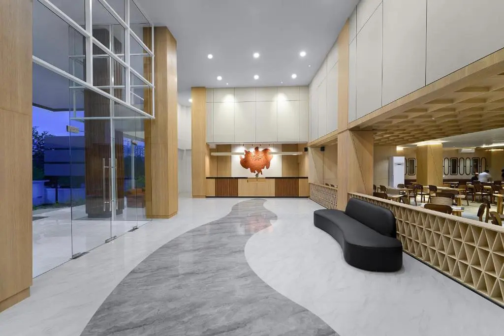 MAXONE Batam — 2