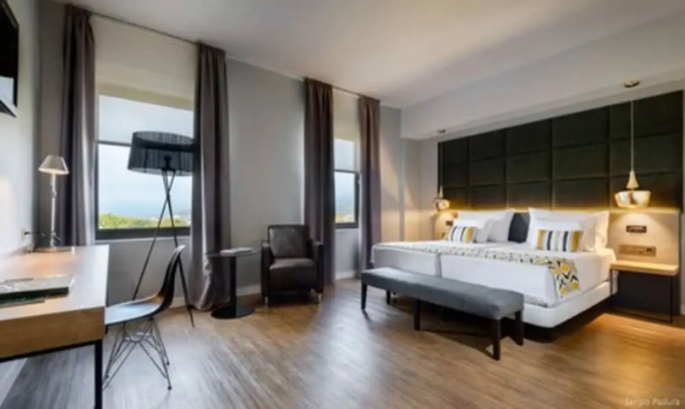 Hotel Tres Reyes Pamplona - Chambres