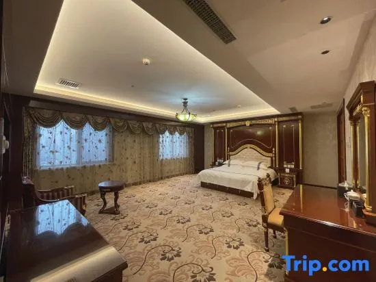 Deluxe Suite