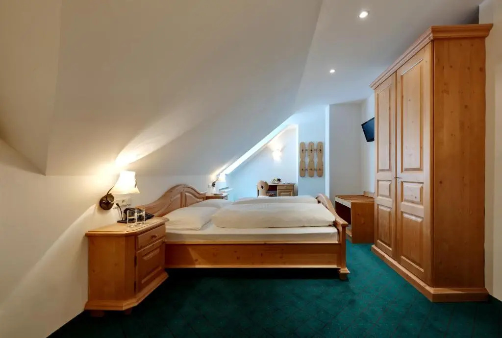 Standard Double room (full double bed)