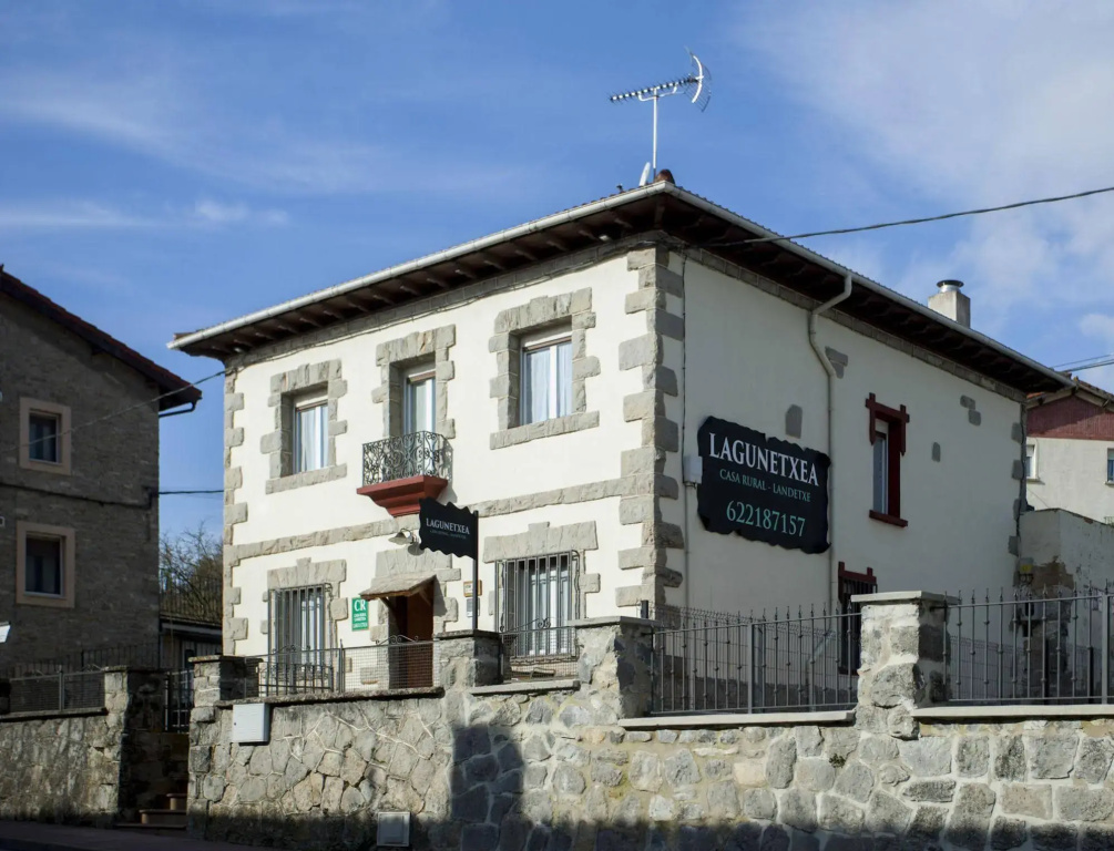 Casa Rural de Pobes Lagun Etxea