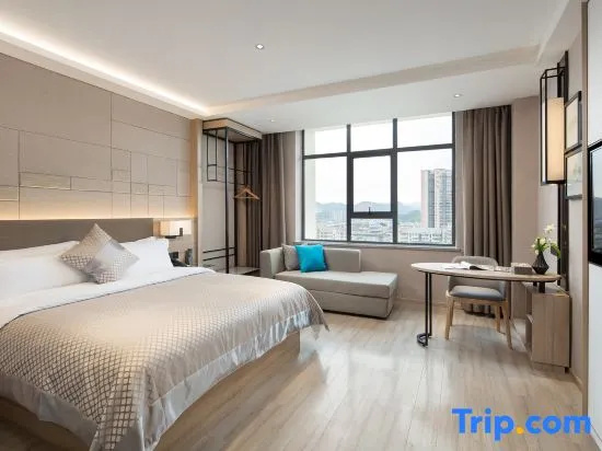 Business Double room (full double bed)