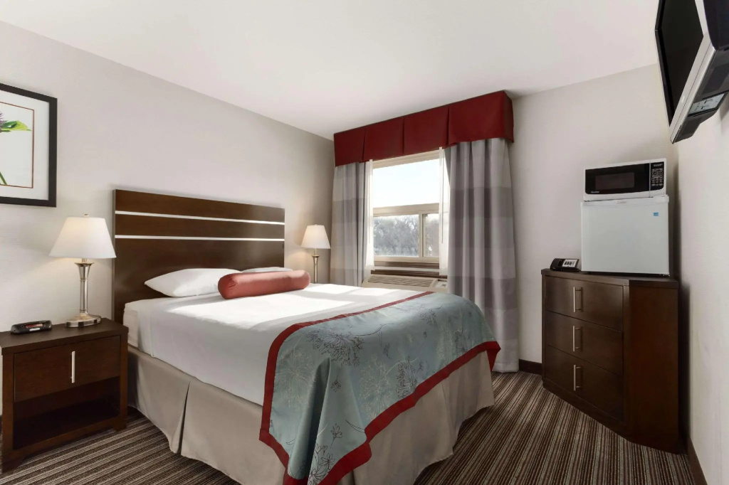 Double room (full double bed)