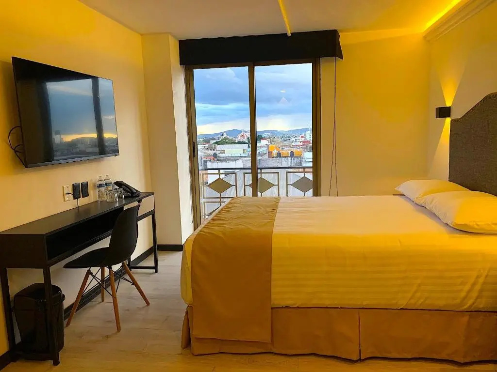 Standard Double room with balcony (full double bed)