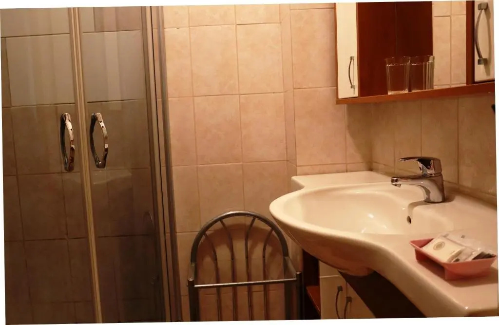 4 Bedrooms Apartment