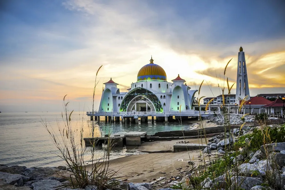 Beach & Waterfront
