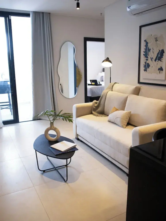 Double Junior Suite (full double bed)