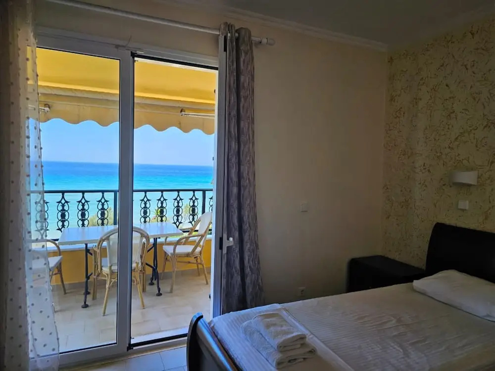 Balcony & Terrace