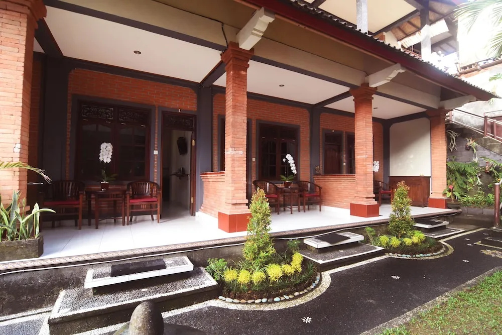 Arik's Homestay