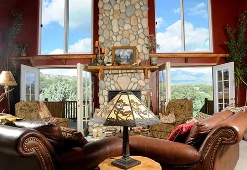 Mountain Goat Lodge