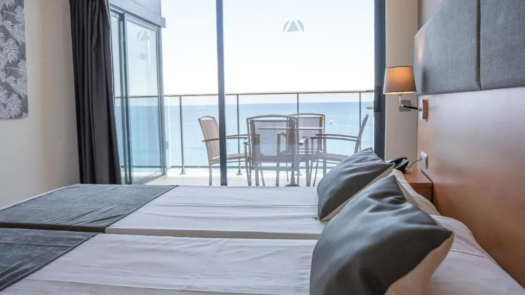 Standard Double room with sea view (full double bed)