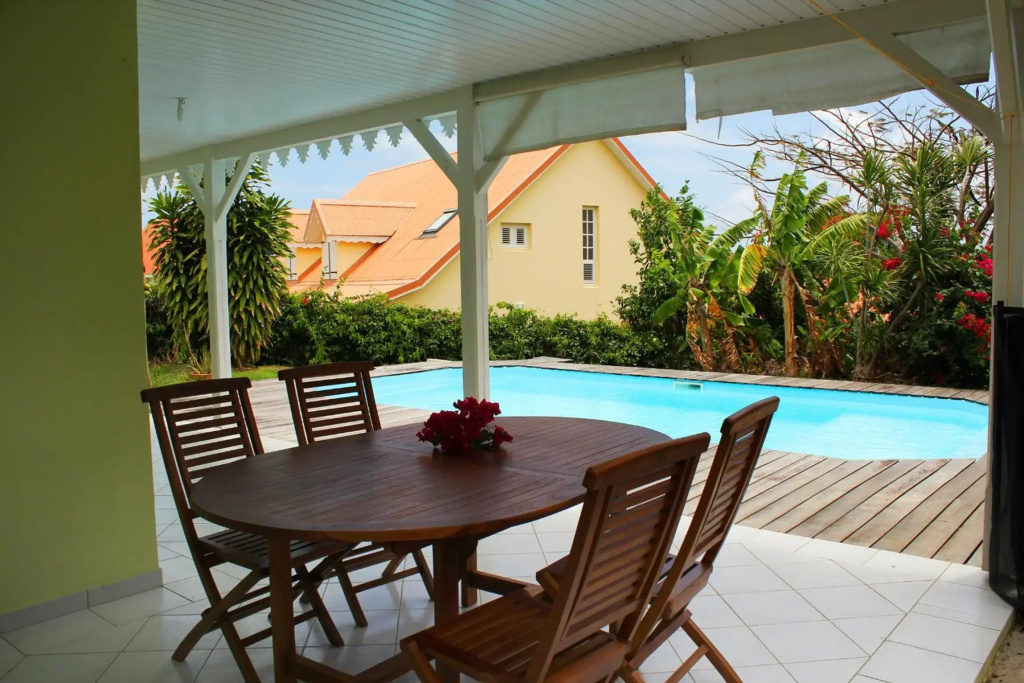 Villa with swimming pool close to the beach MQSL11