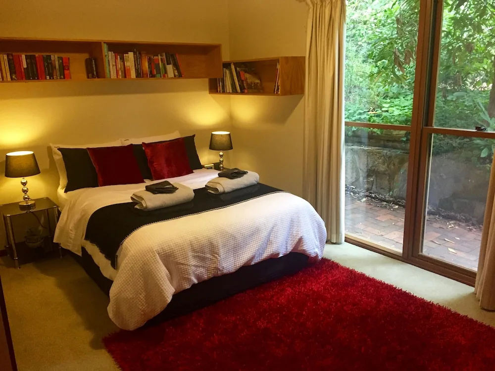Deluxe Double room with garden view full double bed