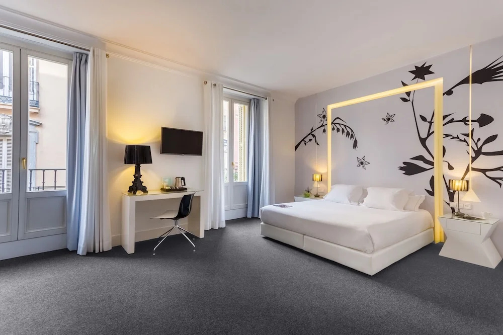 Double Junior Suite (full double bed)