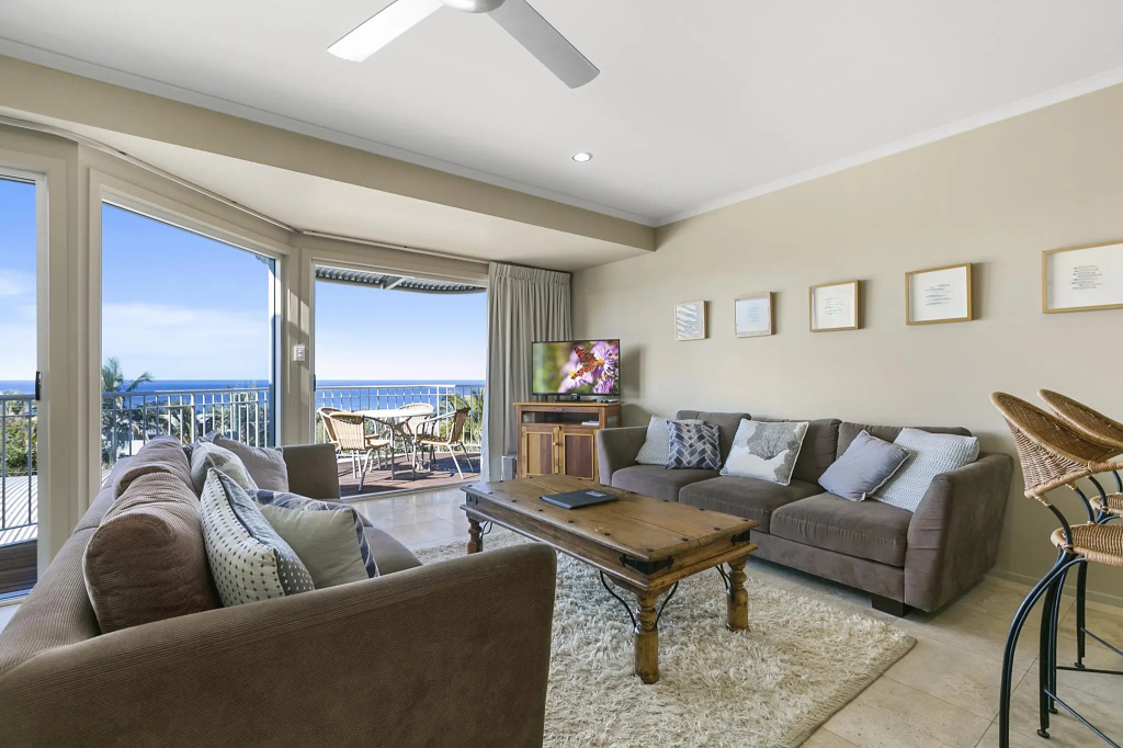 Standard Double room with ocean view (full double bed)