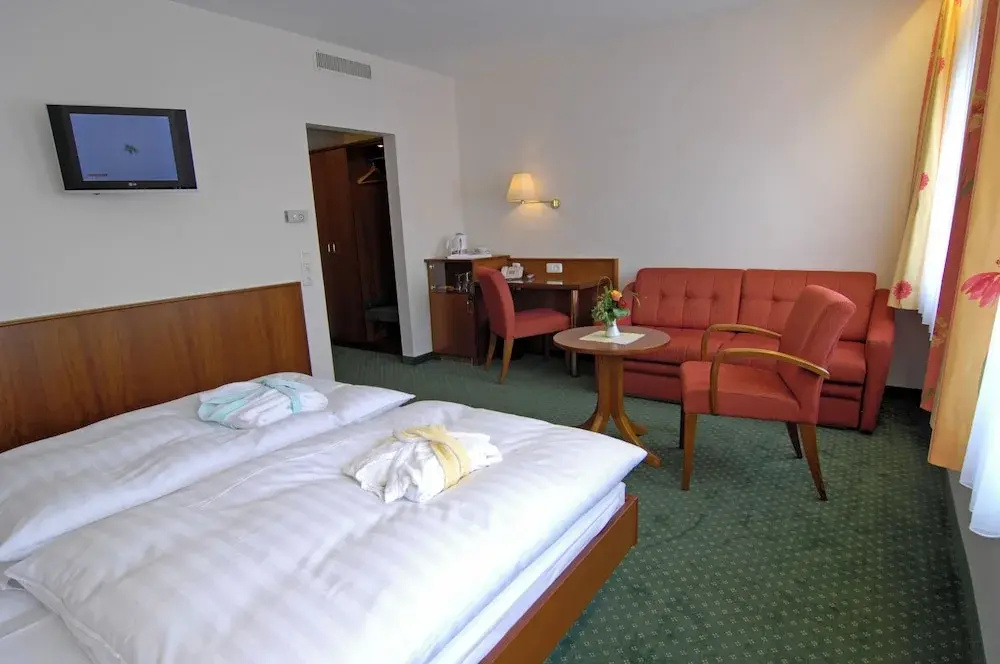 Standard Double Family room (full double bed)