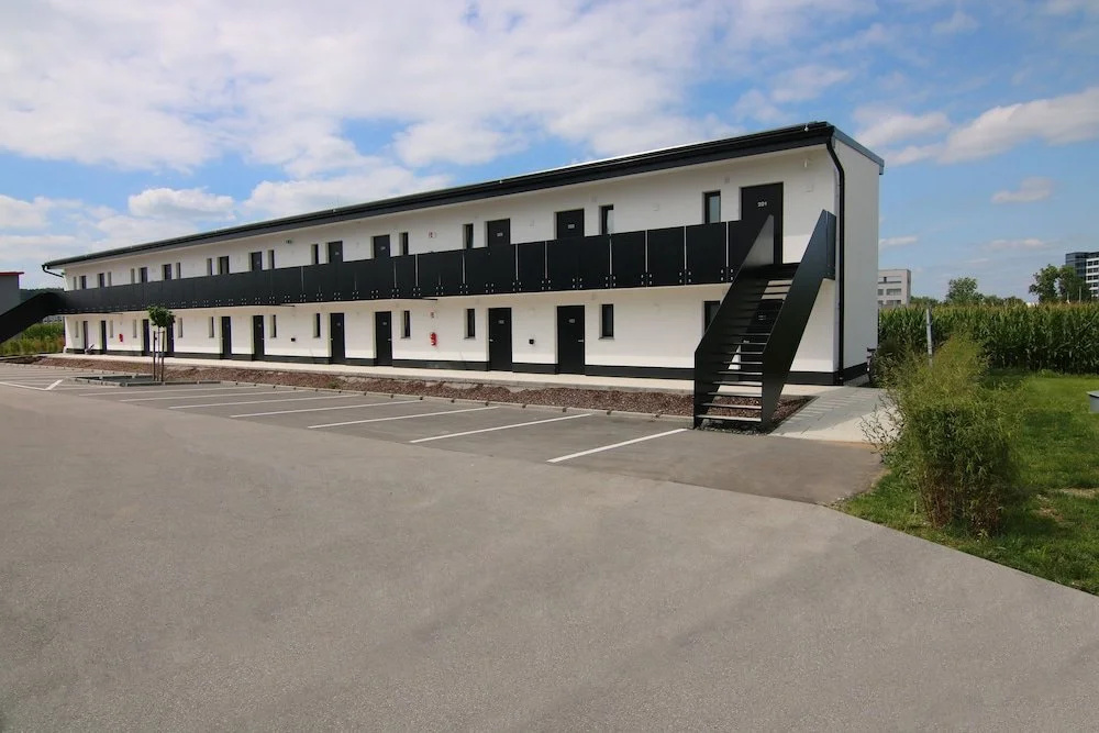 AI Hotel