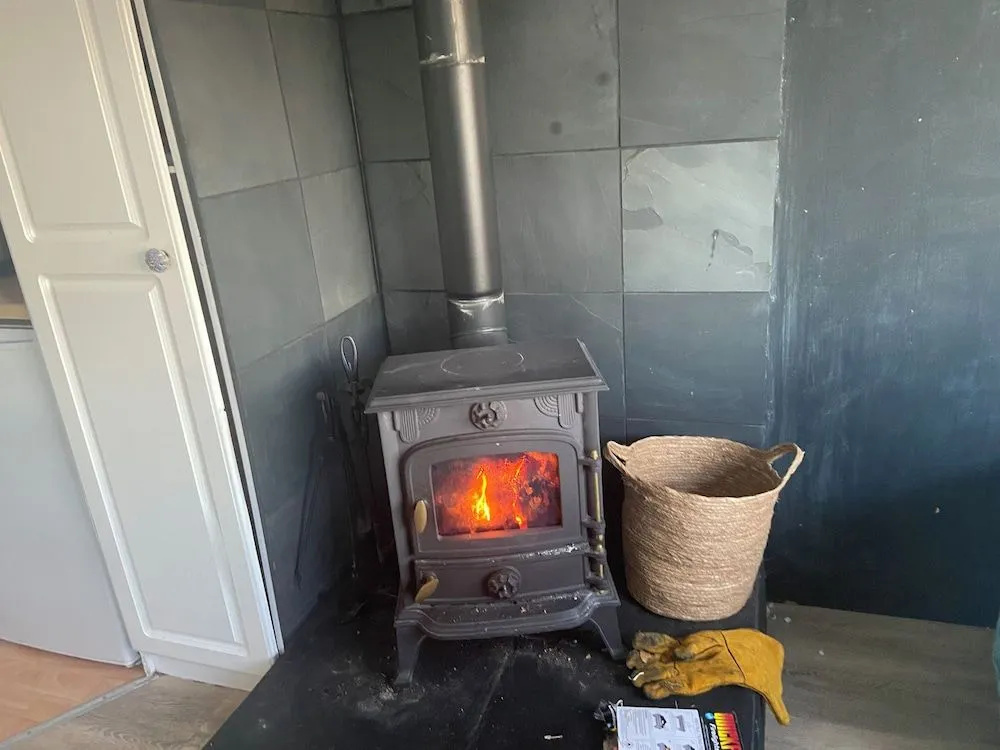 Cosy Rural Lodge at Goldhill Glamping - Sleeps 4