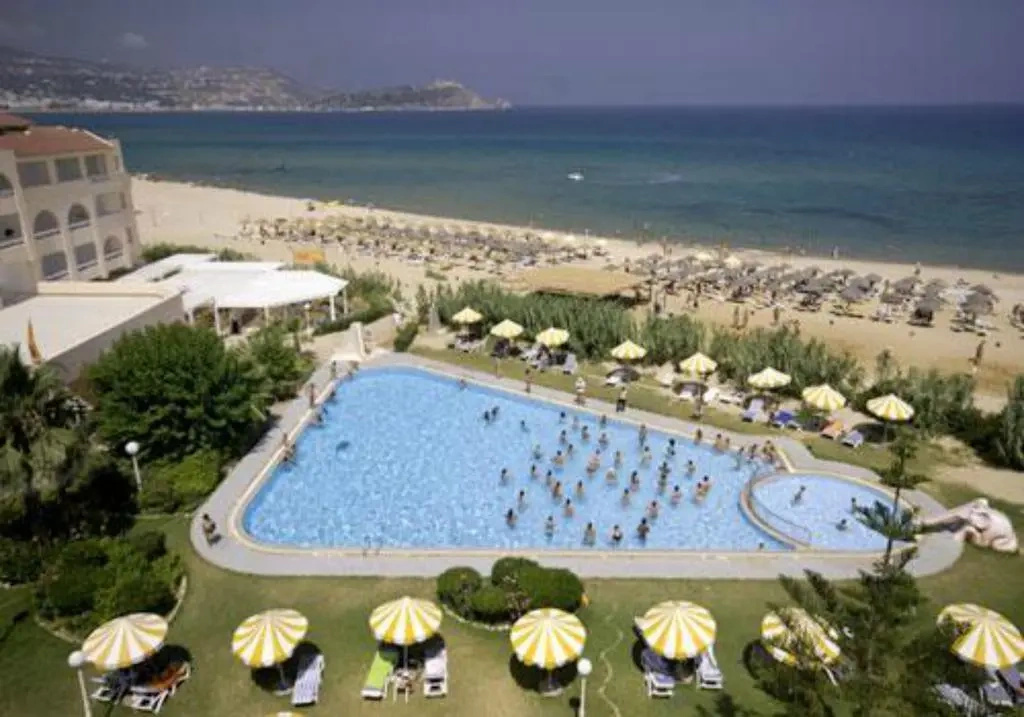 Beach & Waterfront