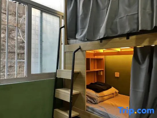 Bed in Dorm (female dorm)