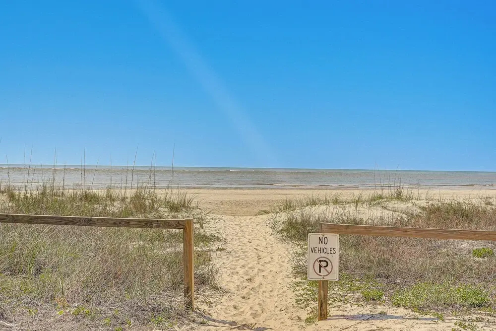 Walk to Beach: Cozy Port St Joe Getaway w/ Yard