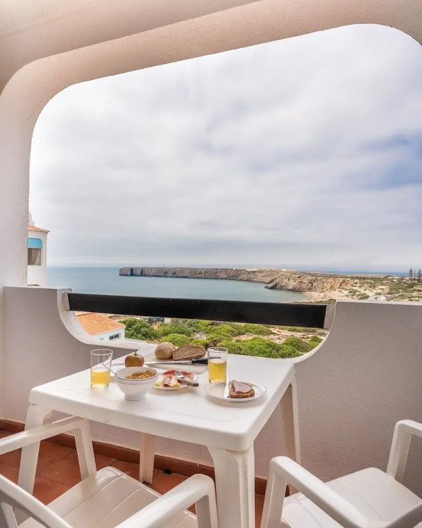 1 Bedroom Apartment with balcony