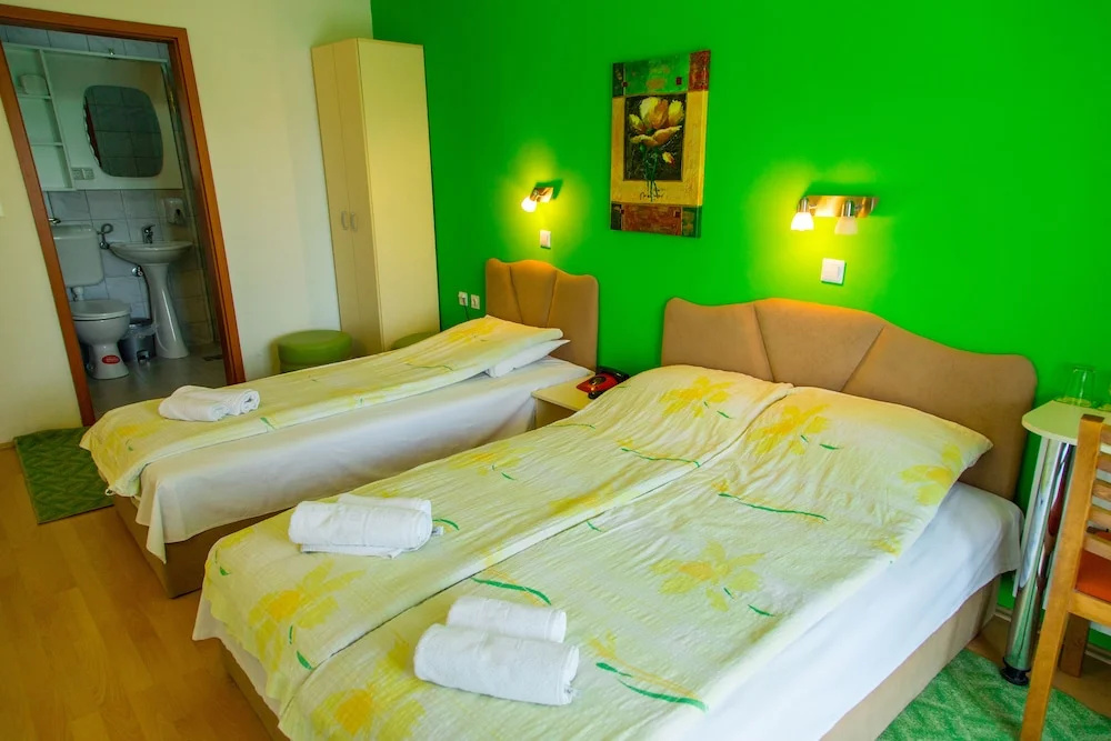 Standard Triple room with balcony