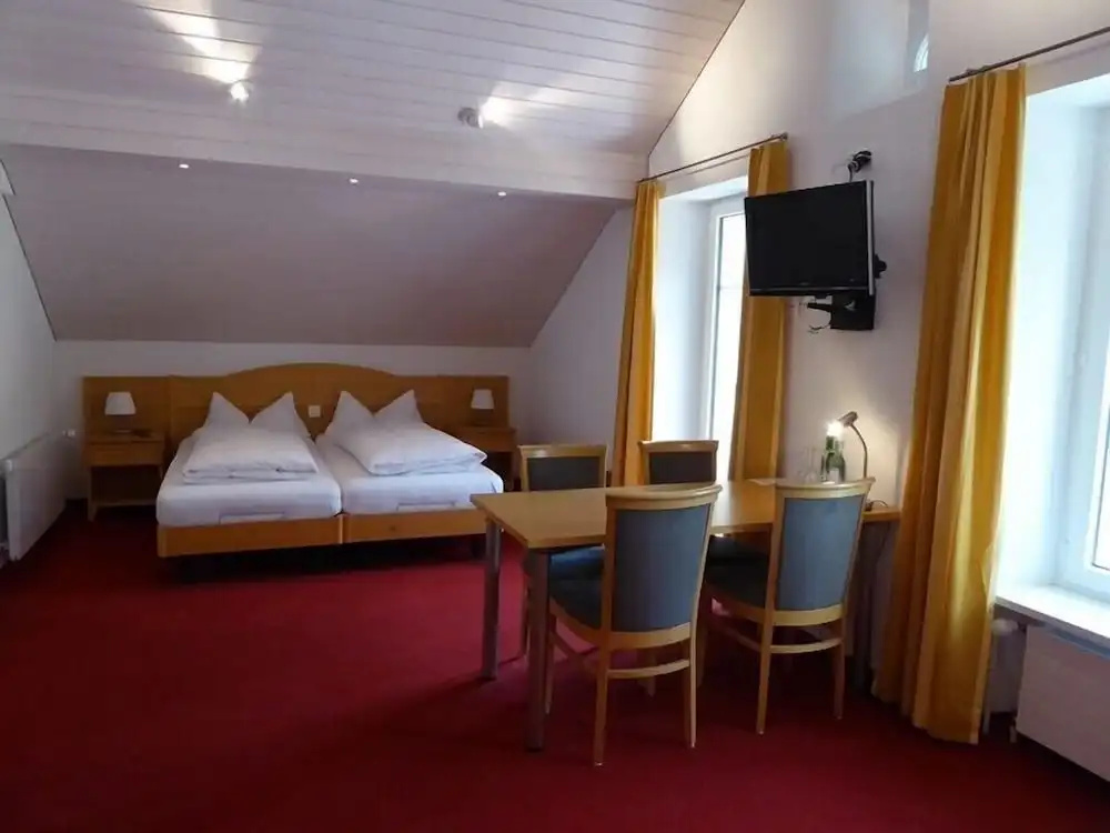 Hotel Ladina - Chambres