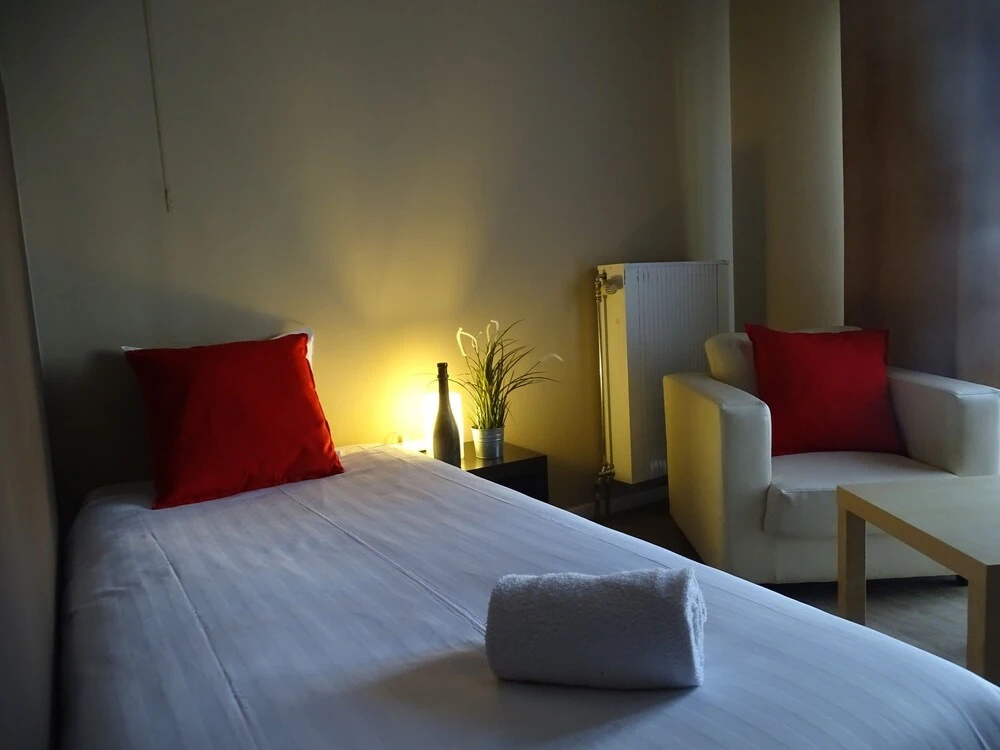 Single Studio (single bed)