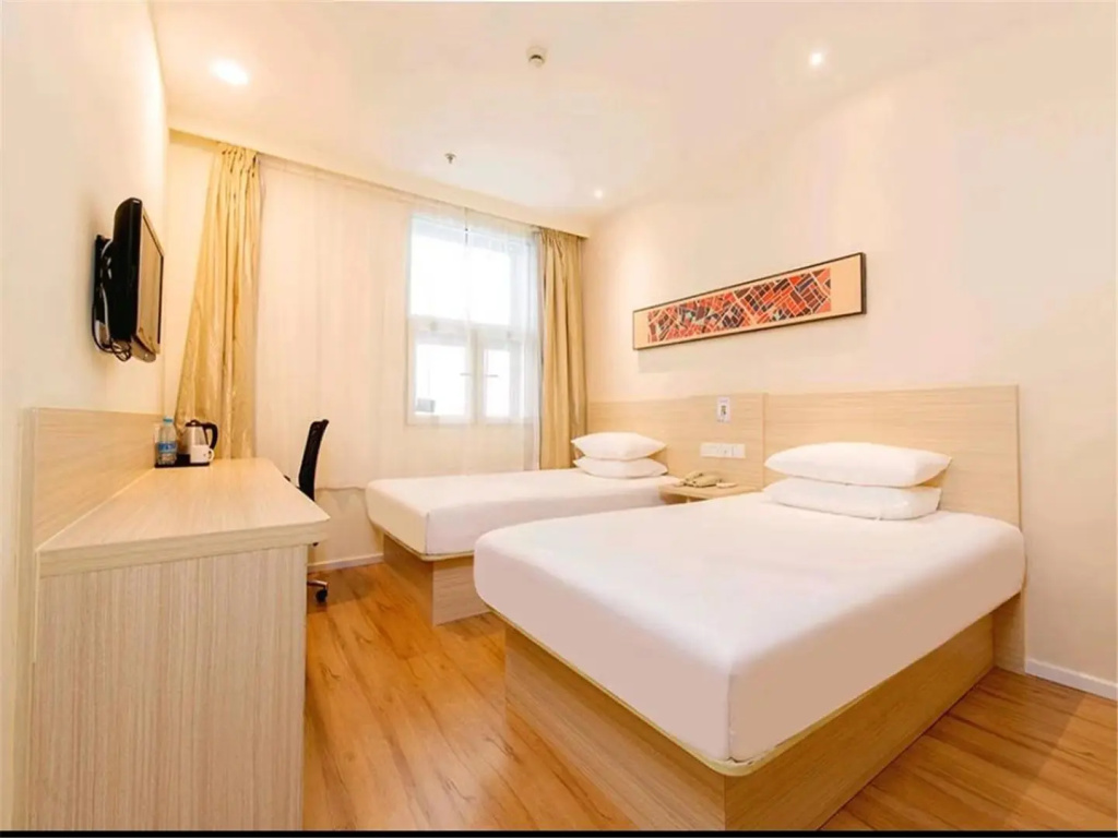 Standard Double room (twin beds)