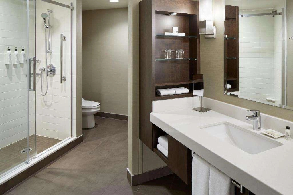 Delta Hotels by Marriott Montreal - Général