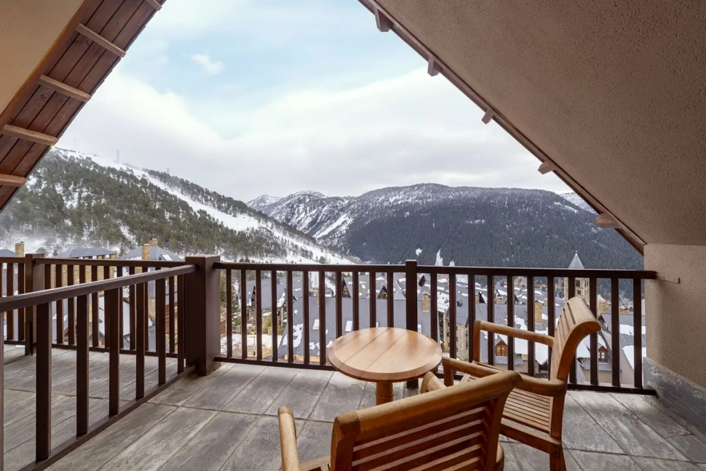 Balcony & Terrace