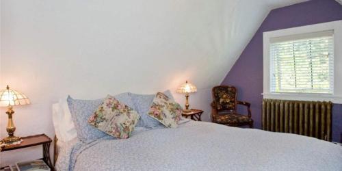 The Bacon Mansion Bed and Breakfast by null