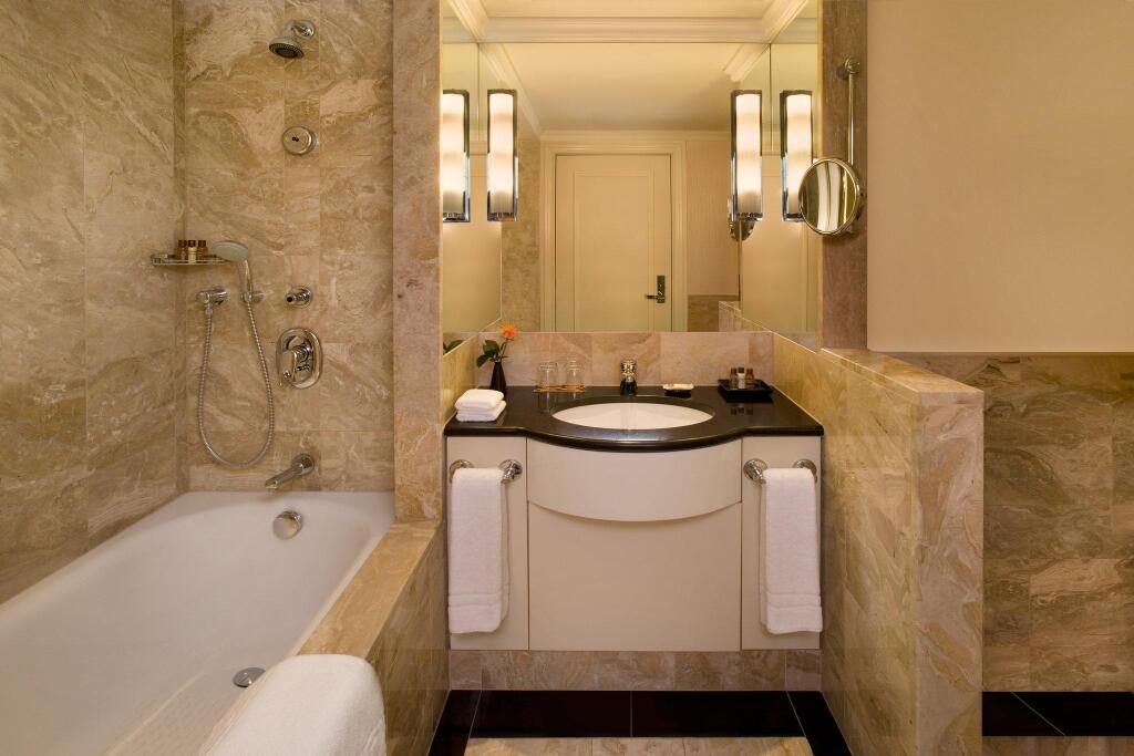 Двухместный номер Classic двуспальная кровать в Sheraton Grand Warsaw