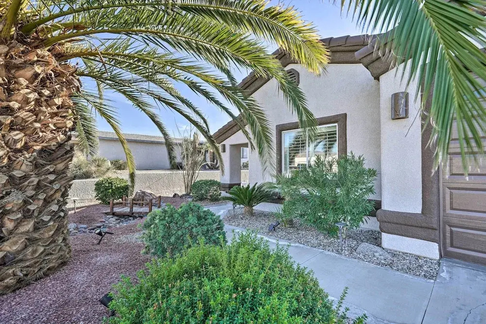 3 Mi to Lake: Lake Havasu Home w/ Pool! — фото 3