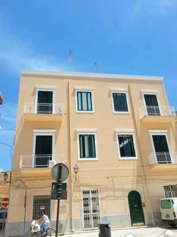2 bedrooms appartement with balcony and wifi at Marsala 4 km away from the beach