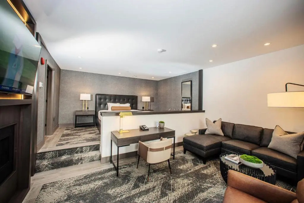 四人套房，配有雙人床